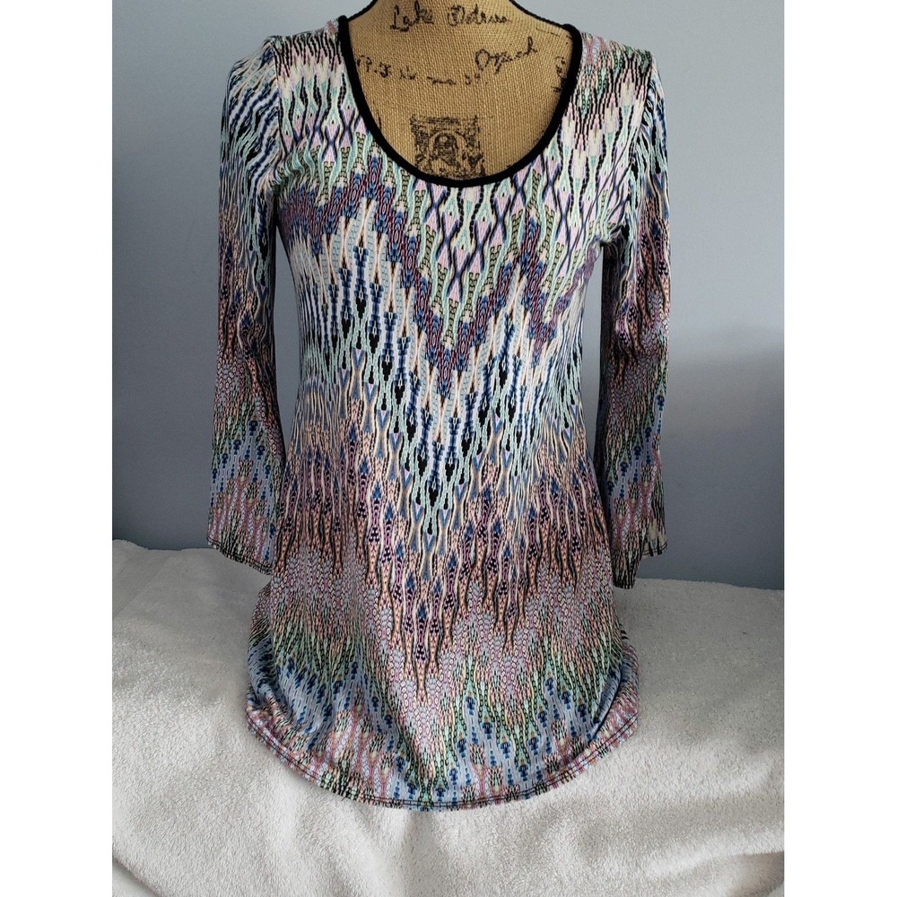 Salaam Womans Blouse Size Small‎